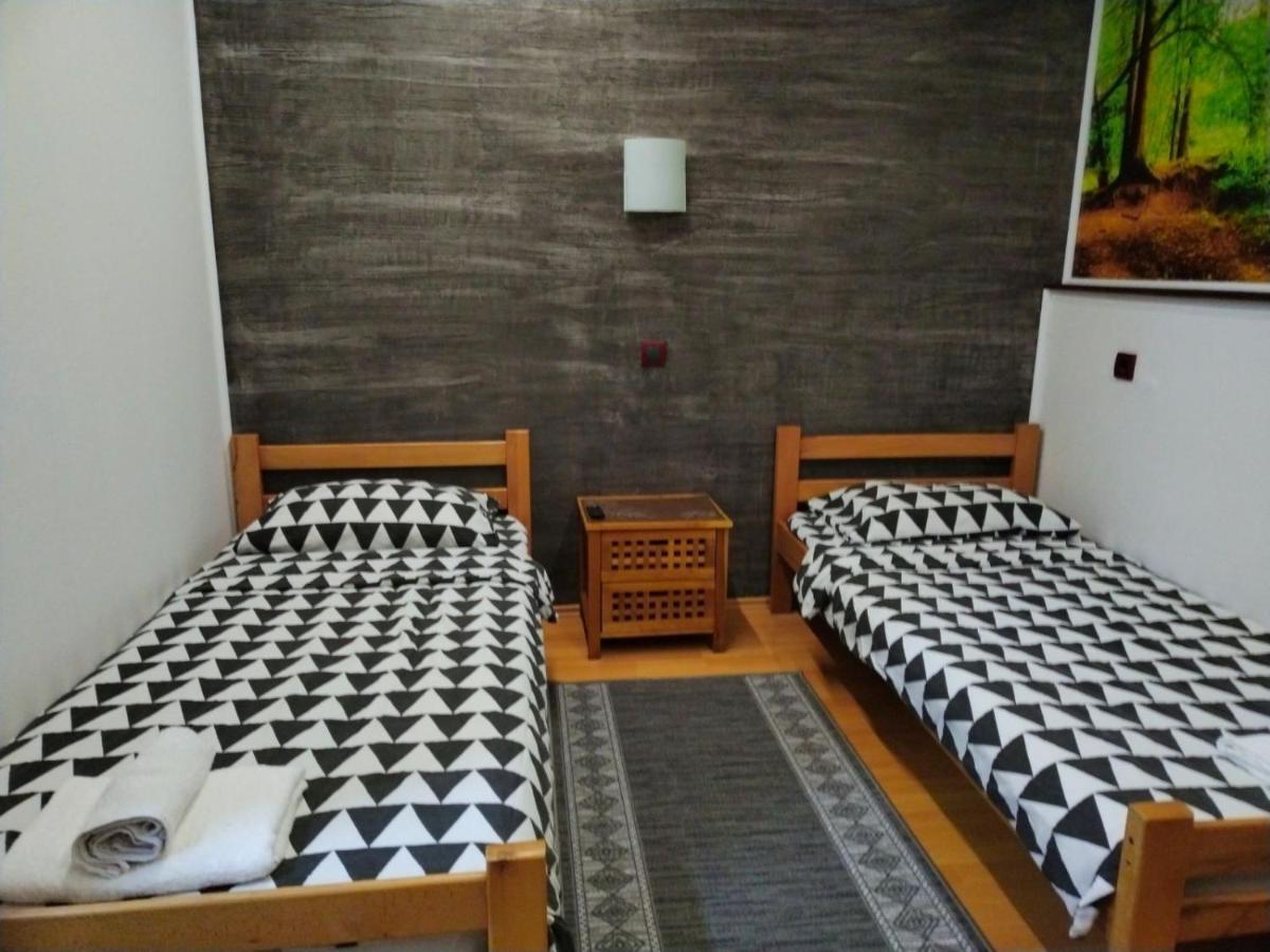 Fun Rooms Sobe Prenociste Borca Bagian luar foto