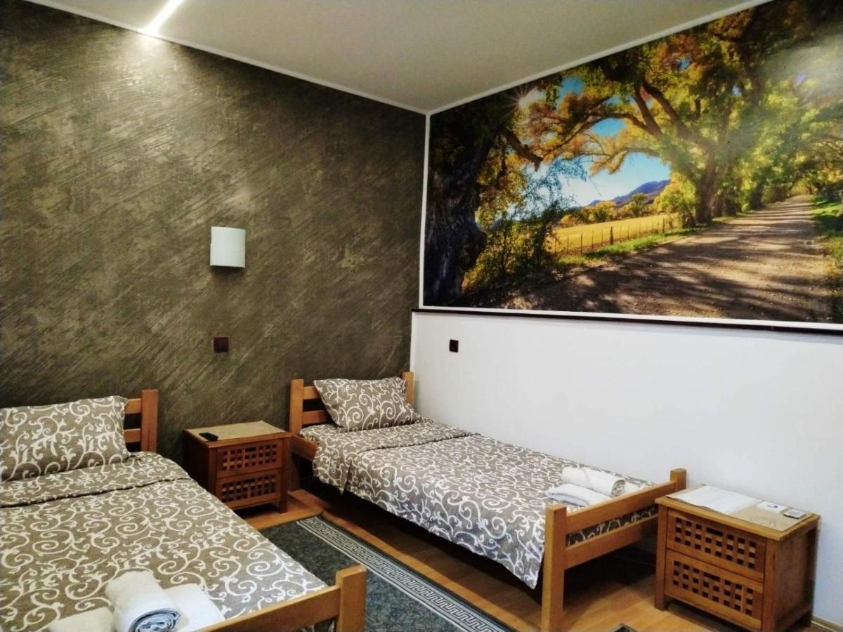 Fun Rooms Sobe Prenociste Borca Bagian luar foto