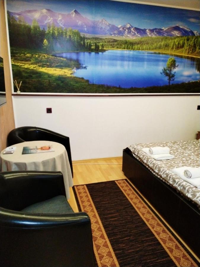 Fun Rooms Sobe Prenociste Borca Bagian luar foto
