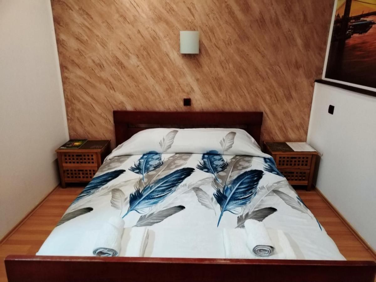 Fun Rooms Sobe Prenociste Borca Bagian luar foto