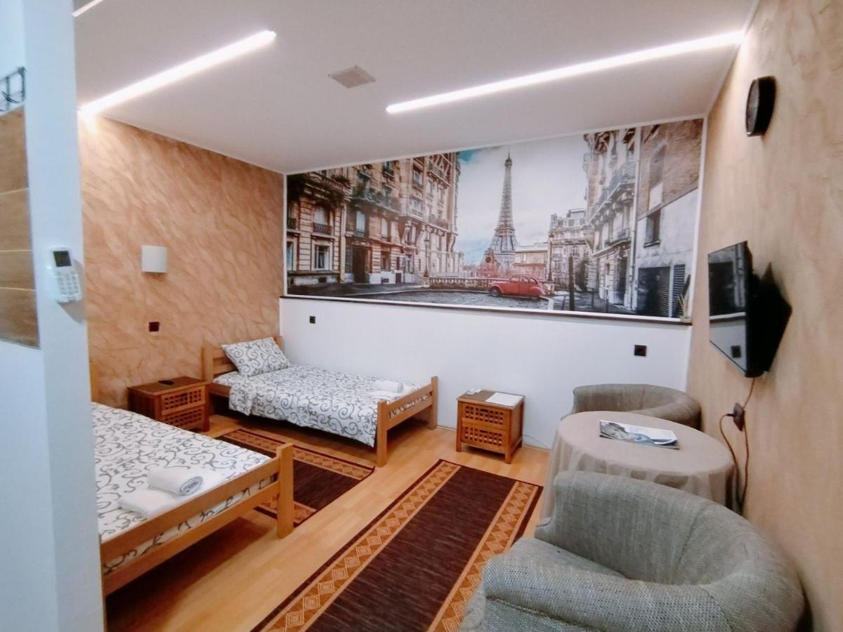 Fun Rooms Sobe Prenociste Borca Bagian luar foto