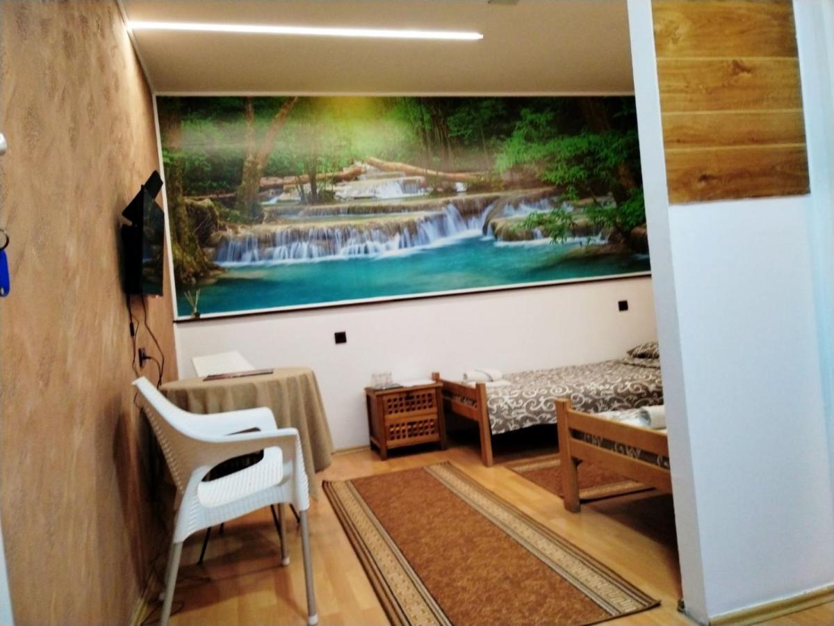Fun Rooms Sobe Prenociste Borca Bagian luar foto